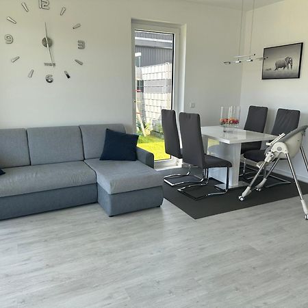 Neue Doppelhaushaelfte Mit Terrasse, Balkon Und Garten رمشيد المظهر الخارجي الصورة