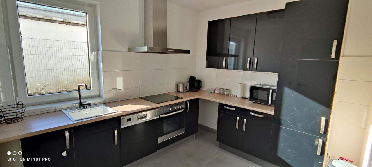 Neue Doppelhaushaelfte Mit Terrasse, Balkon Und Garten رمشيد المظهر الخارجي الصورة